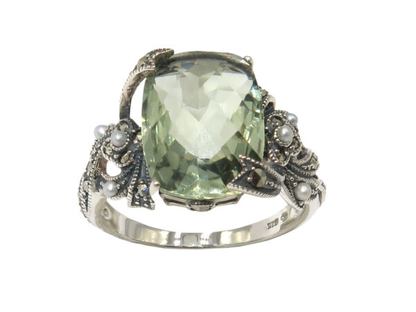 GREEN AMETHYST AND SEEDPEARL RING MJ24368