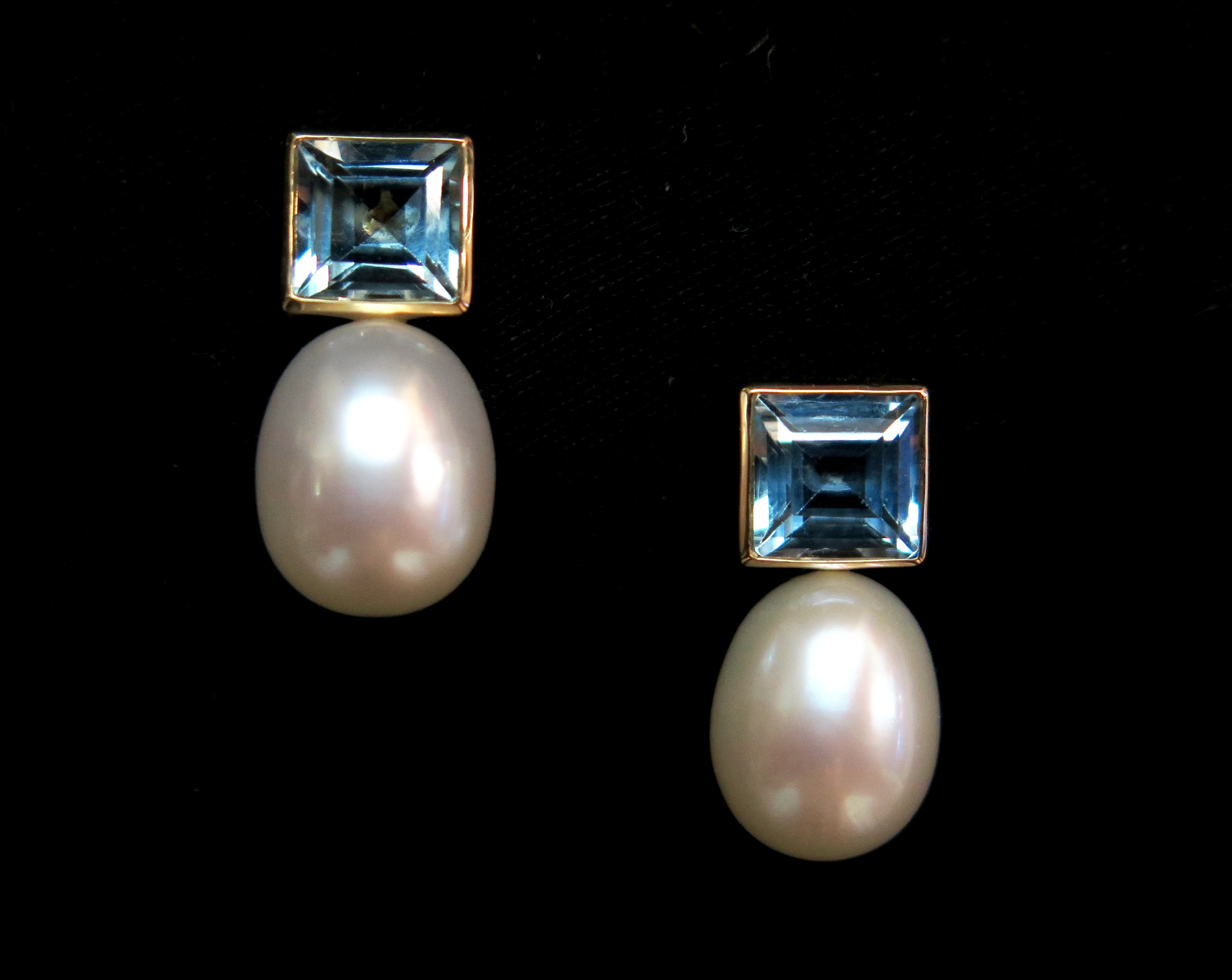 Blue Topaz & Pearl Earrings MJ7095