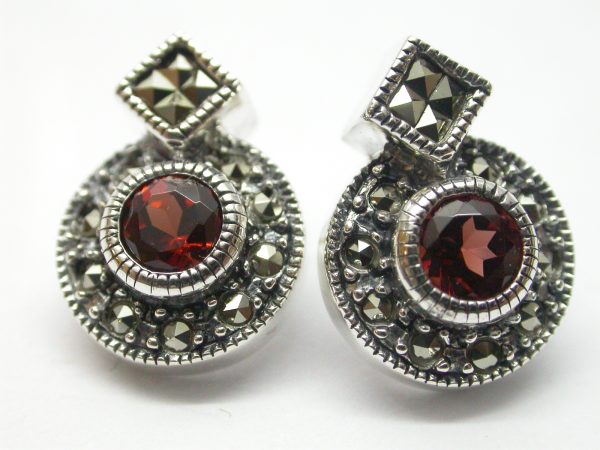 Garnet Studs MJ8035